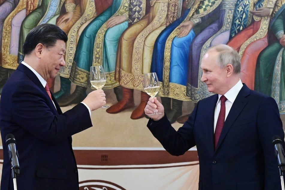 Mächtiger Umtrunk: Chinas Staatsoberhaupt Xi Jinping (69) und Russlands Präsident Wladimir Putin (70) gelten als strategische Verbündete.