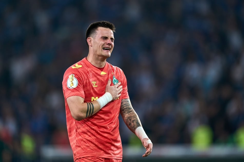 Der Keeper konnte seine Emotionen nicht mehr kontrollieren.