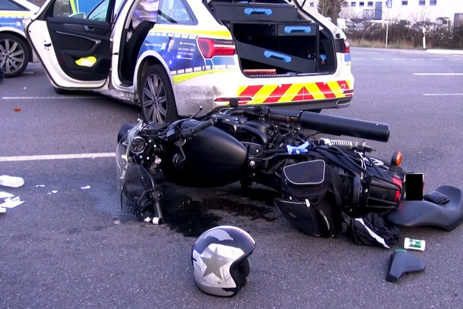 Biker stirbt nach Zusammenstoß mit Streifenwagen: Was war die Todesursache?