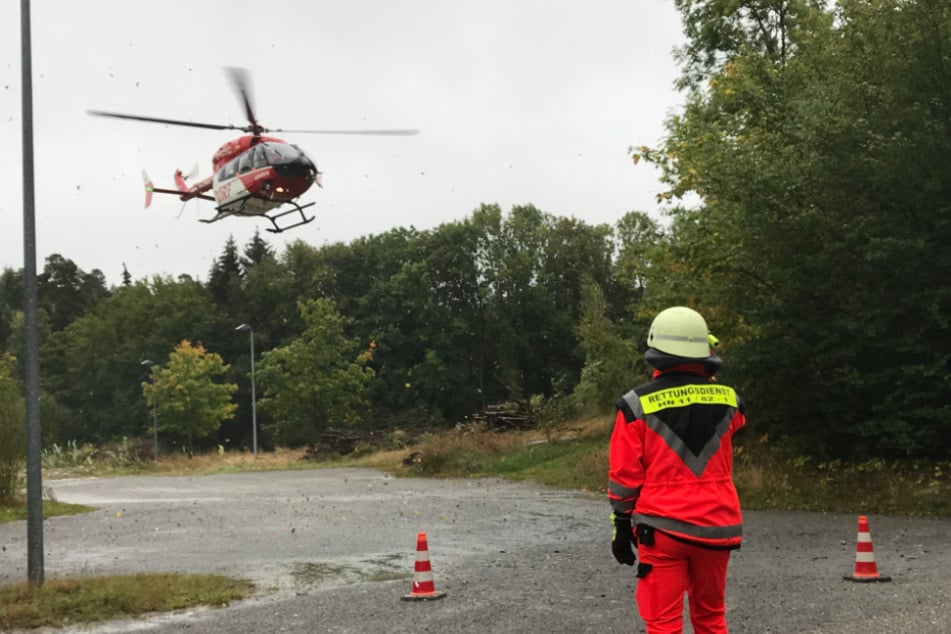 Rettungshubschrauber ist im Einsatz.