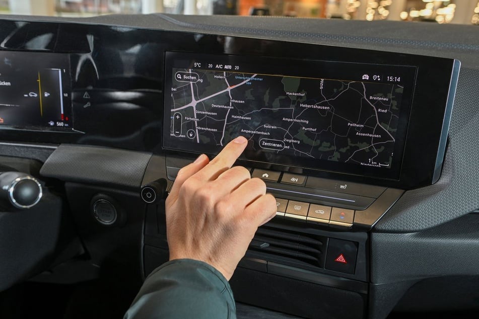 Befördert wird die Gefahr nicht nur durch das Handy, sondern durch die Autos selbst.