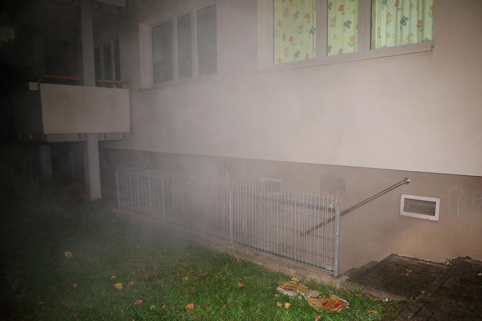 Der Keller eines Wohnhochhauses brannte in der Prohliser Allee 5.