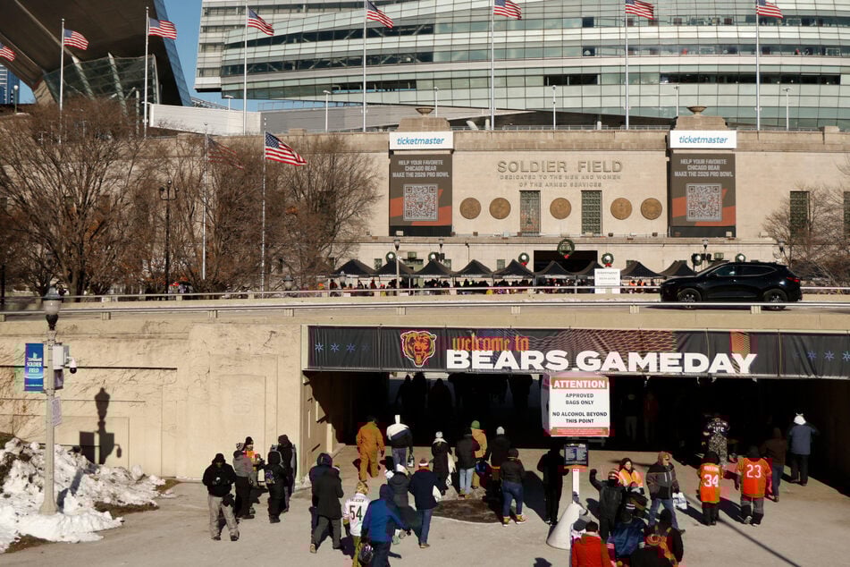Chicago Bears warn of possible move to Indiana amid funding standoff