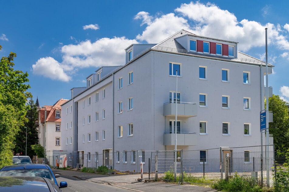 Zwar entstehen in Dresden immer noch Neubauten. Trotzdem bereitet der knapper werdende Wohnraum Sorgen.