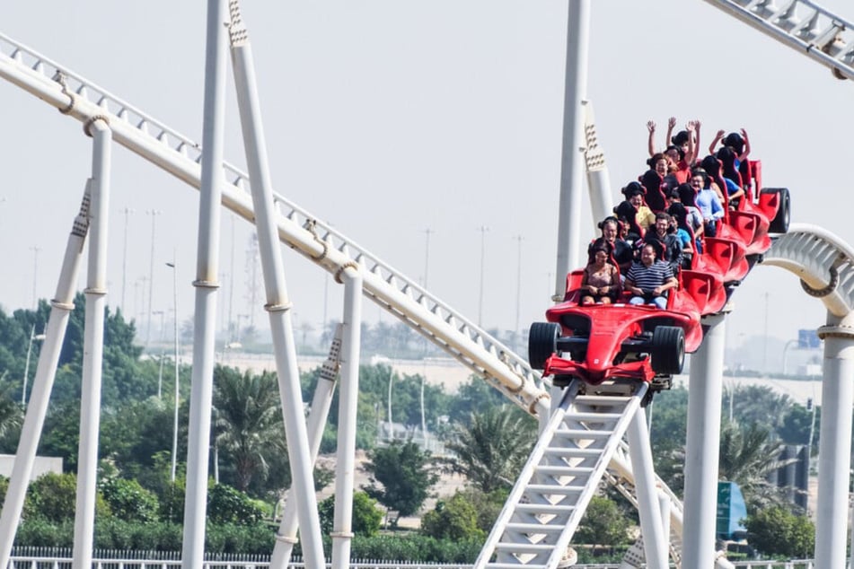 Spüre den Speed: Das ist die schnellste Achterbahn der Welt