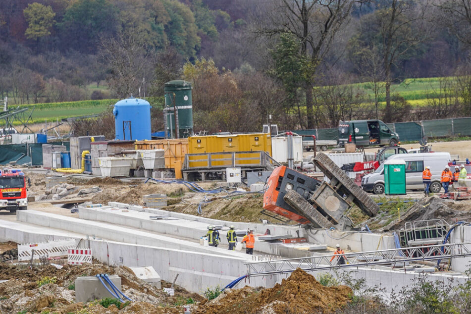 Bei dieser Stuttgart-21-Baustelle ist ein Bagger umgekippt.