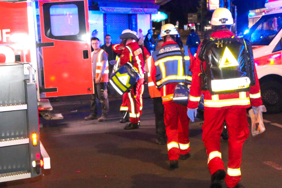 Feuer am U-Bahnhof Hermannplatz löst Großeinsatz aus