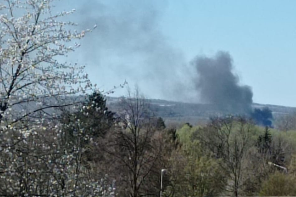 Am Nachmittag geriet eine Baracke in Heidenau in Brand.