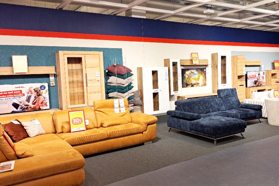 Jetzt bei ROLLER Crailsheim vorbeischauen und im Möbel-Ausverkauf satte 40 Prozent¹ sparen.