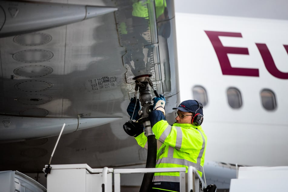 Die Flugbranche ist sich sicher, dass Deutschlands Versorgung mit Kerosin im Sommer stabil bleiben wird.