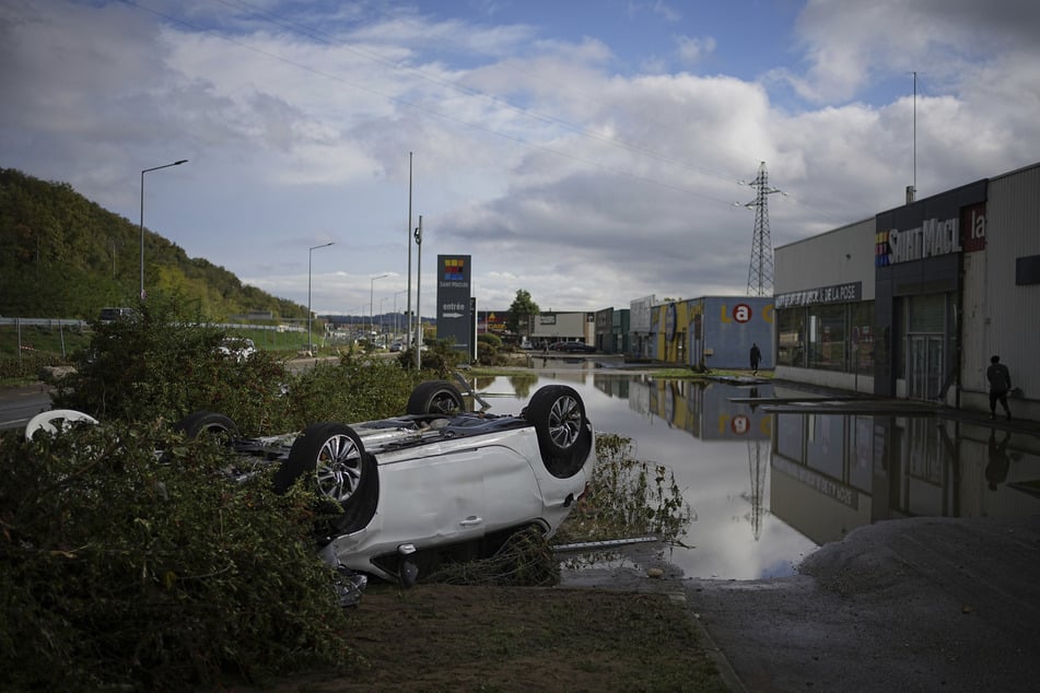 Die französische Gemeinde Givors am Fluss Rhone wurde durch die Fluten verwüstet.