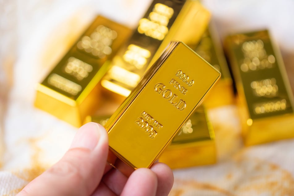 Gold im Wert von über 100.000 Euro erbeutete ein Räuber in Schmiedeberg im Osterzgebirge. (Symbolfoto)