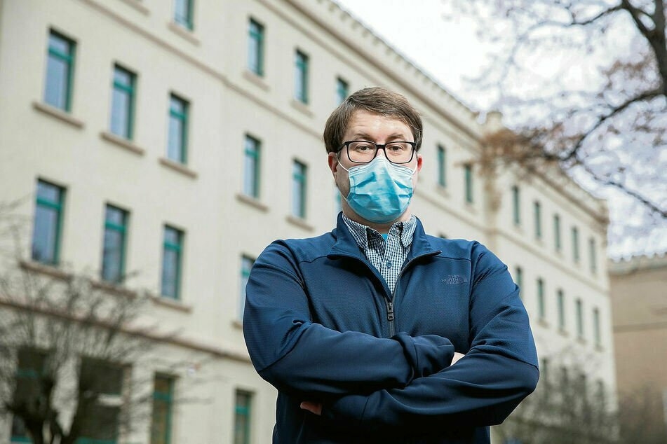 Gesundheitsamt statt Staatskanzlei: Michael Wagner (38) hilft in Riesa bei der Kontaktnachverfolgung. Ein Schreibtischjob, aber keiner, den man so einfach wegsteckt.