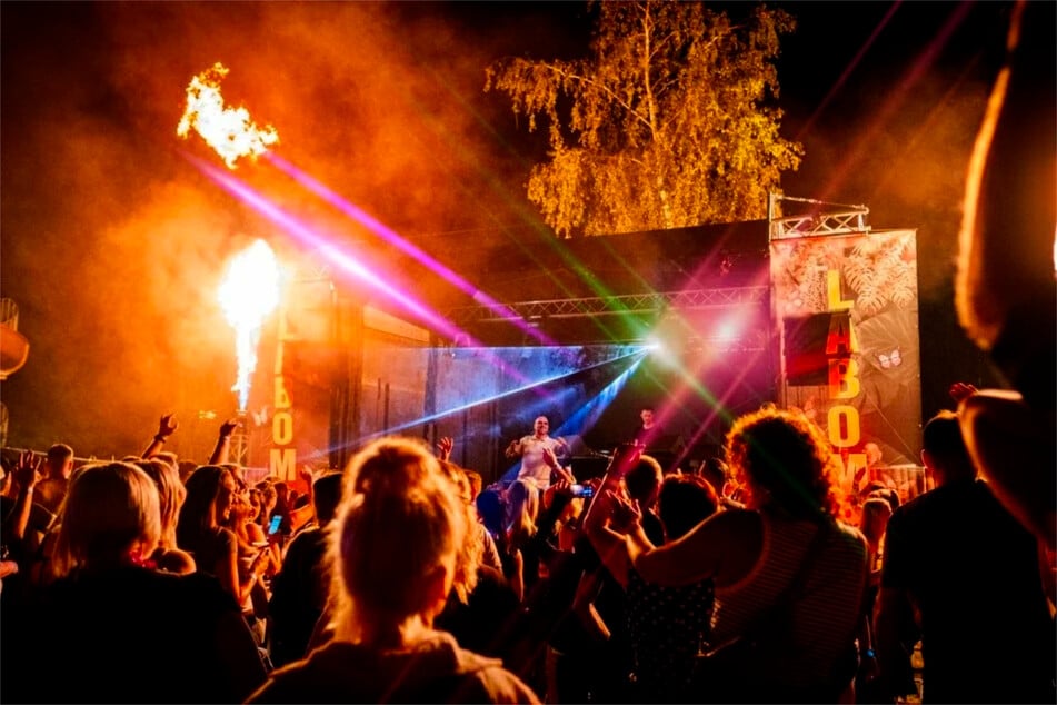 Party bis in die frühen Morgenstunden: Beim LABOMBA Open Air könnt Ihr so richtig abdancen.