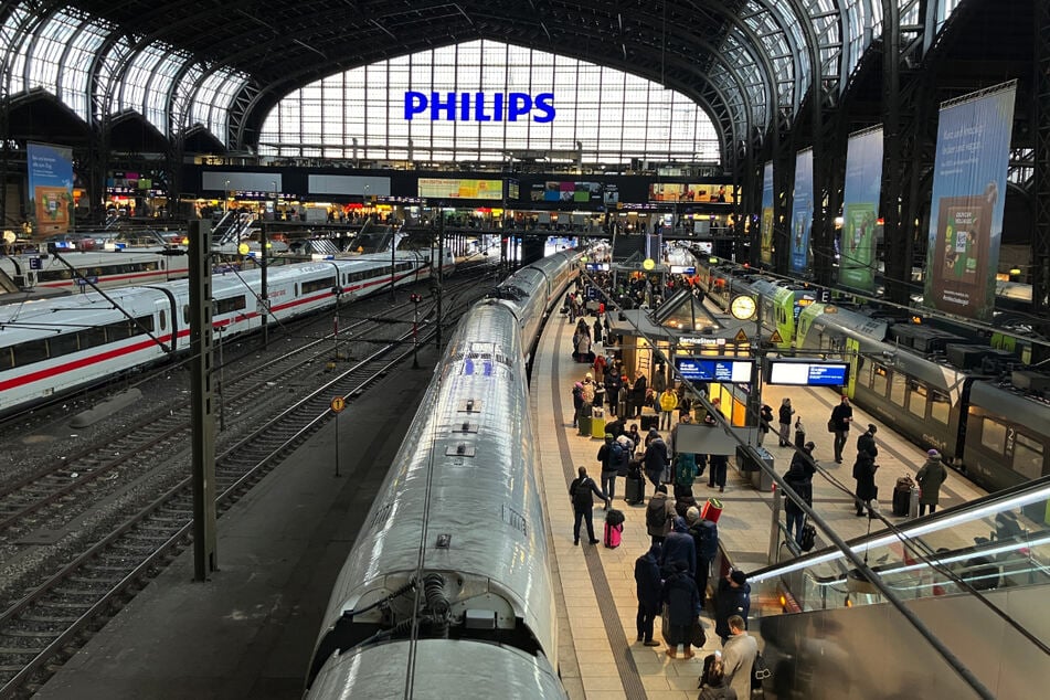 Der Hamburger Hauptbahnhof ist mit täglich 550.000 Besuchern überlastet.