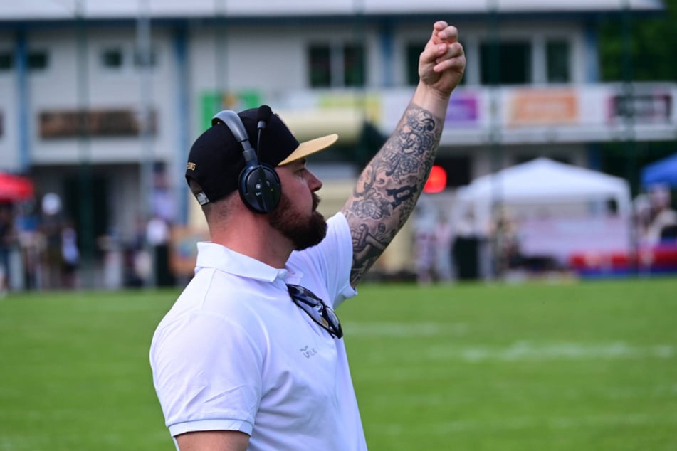 Dolphins-Cefcoach Jason Irmscher macht vor der Partie in Dresden eine klare Ansage.