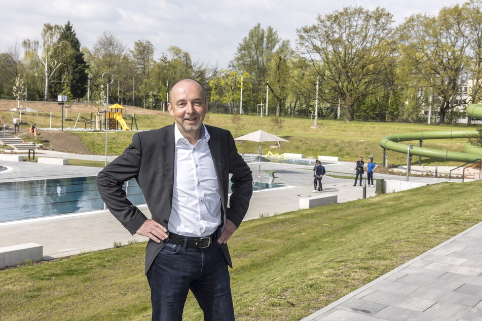 Bäder-Chef Matthias Waurick (59) ist gespannt, wie das neue Freibad angenommen wird.
