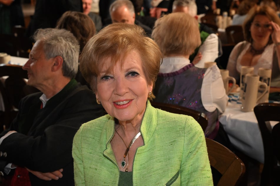 Carolin Reiber erhielt ein Paket ihrer Freundinnen.