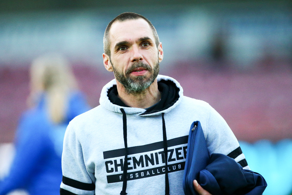 CFC-Coach Christian Tiffert (40) zog sich einen Schlüsselbeinbruch zu, ist aber beim Auswärtsspiel gegen Auerbach dabei.