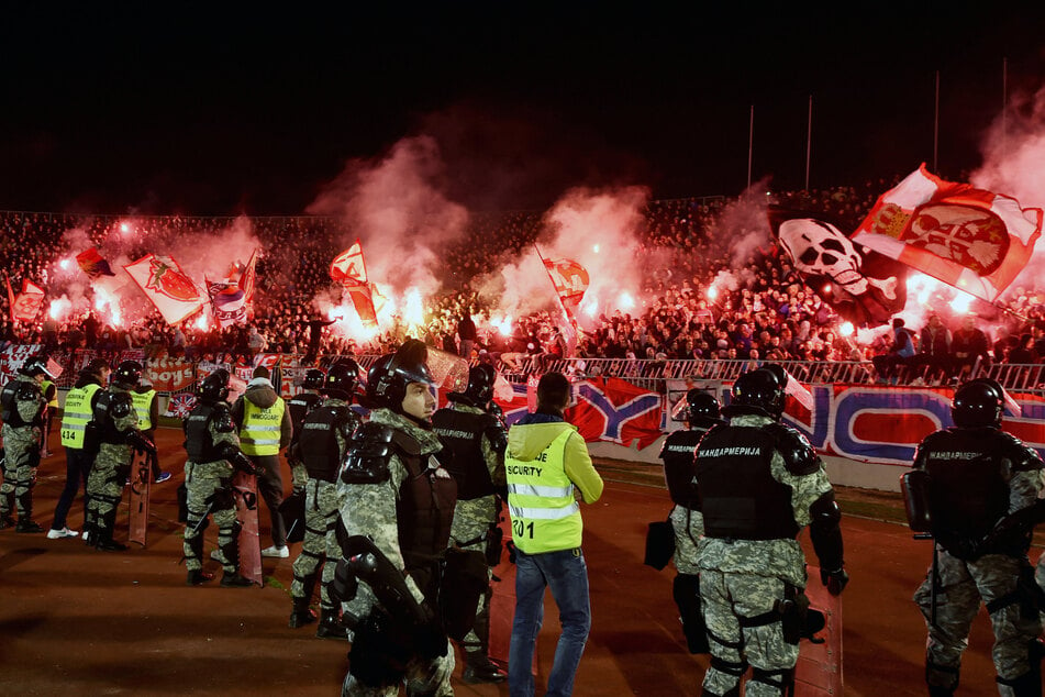 Derby-Wahnsinn, Fan-Chaos, Pyro-Spektakel! Wenn das Spiel zur Nebensache wird