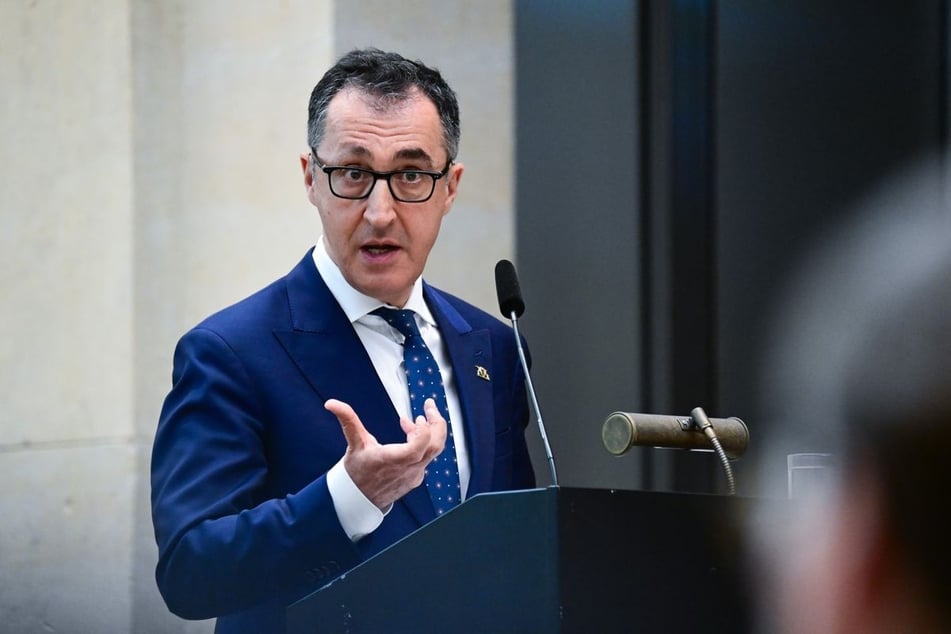 Cem Özdemir (60, Grüne) forderte nun klare Aussagen der Deutschen Bahn.