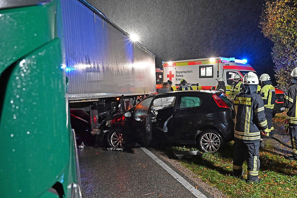 Der Fahrer konnte sich selbstständig befreien.