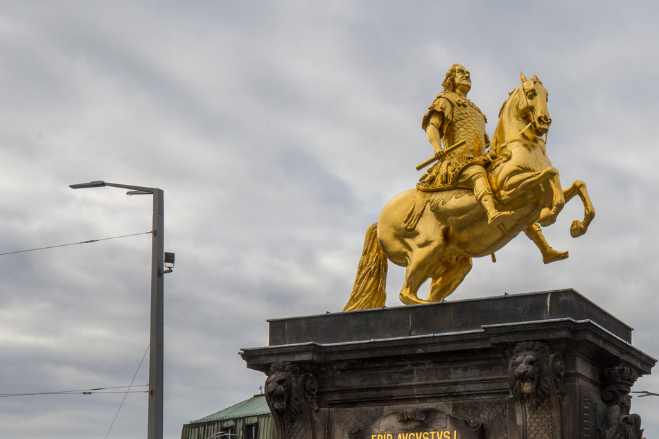 Dresden: Anklage gegen Klima-Aktivisten: Sie sollen den Goldenen Reiter beschädigt haben!