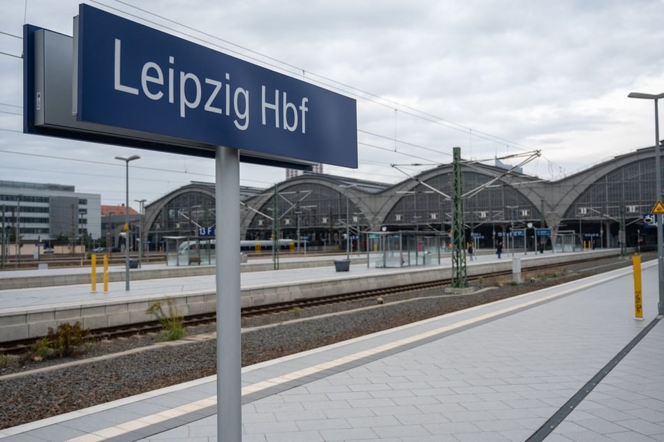 Am Leipziger Hauptbahnhof hatten Corina und ihr Freund Simon Michaelis ein Treffen verabredet, das letztlich nie stattfand.