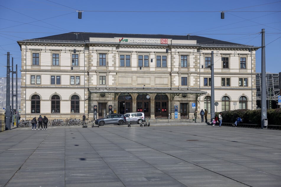 Für Chemnitz ist der Anschluss zum Bahnknotenpunkt Leipzig immens wichtig. Doch bei den Zügen dorthin gibt es regelmäßig massive Probleme.