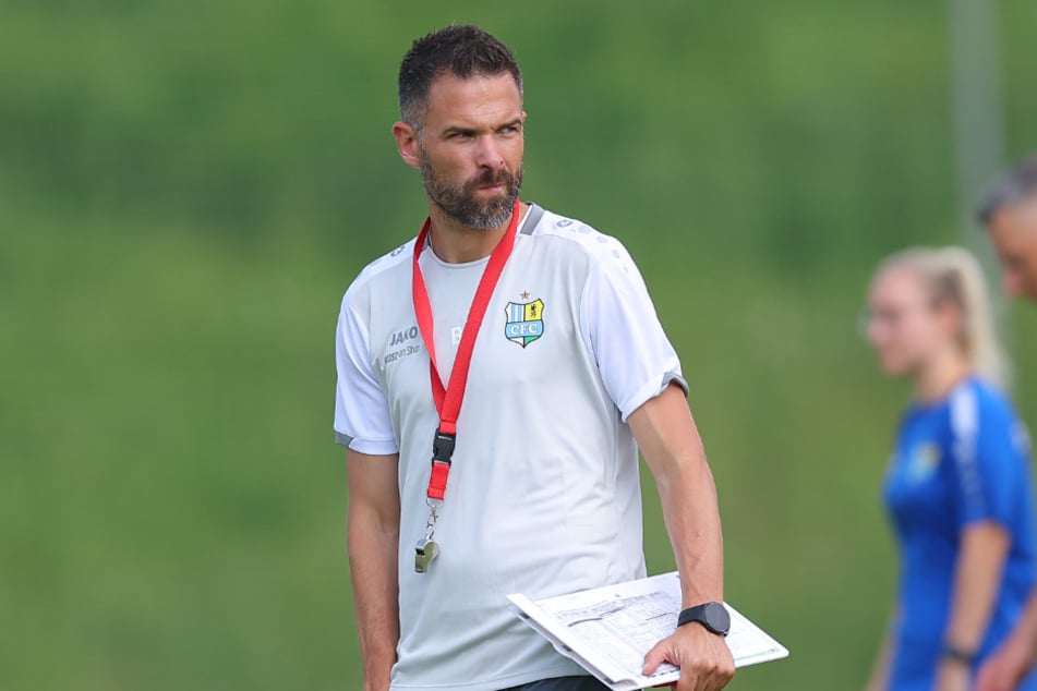 CFC-Trainer Benjamin Duda (37) zeigt sich nach der ersten Trainingseinheit zufrieden.