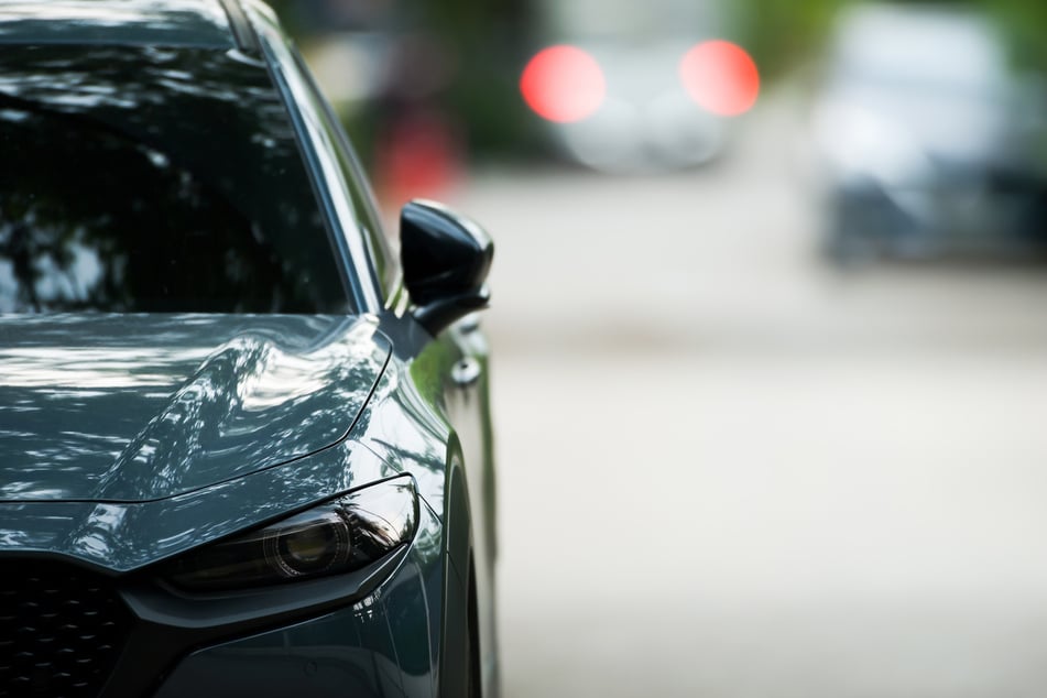 Ein 21-jähriger Autofahrer hat am Sonntagnachmittag versucht, der Polizei zu entkommen. (Symbolfoto)