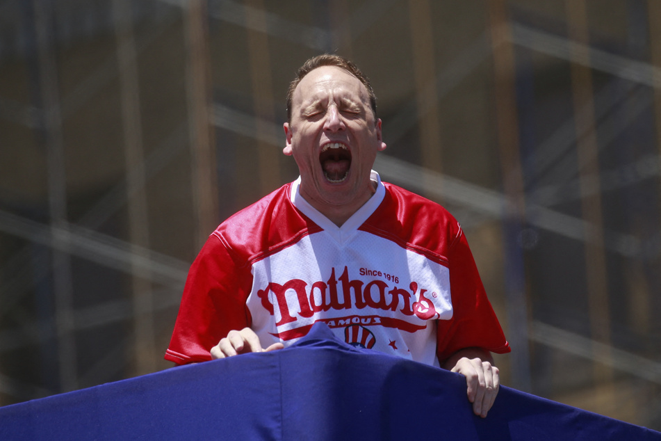 Competitive eating legend Joey Chestnut will face off against a fierce rival in a hot dog eating contest, in the latest event to be aired live on Netflix.