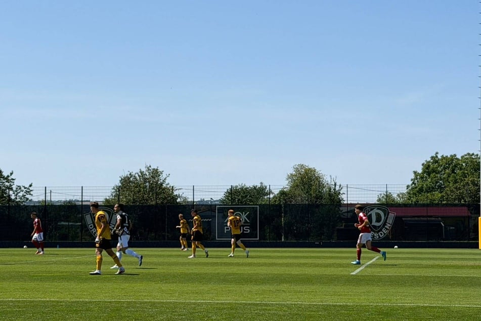 Cottbus-Akteur Moritz Hannemann (rechts) vergab die Chance zur Führung.
