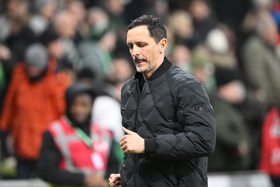 Dino Toppmöller (45) muss nach zweieinhalb Jahren bei Eintracht Frankfurt seinen Hut als Trainer nehmen.