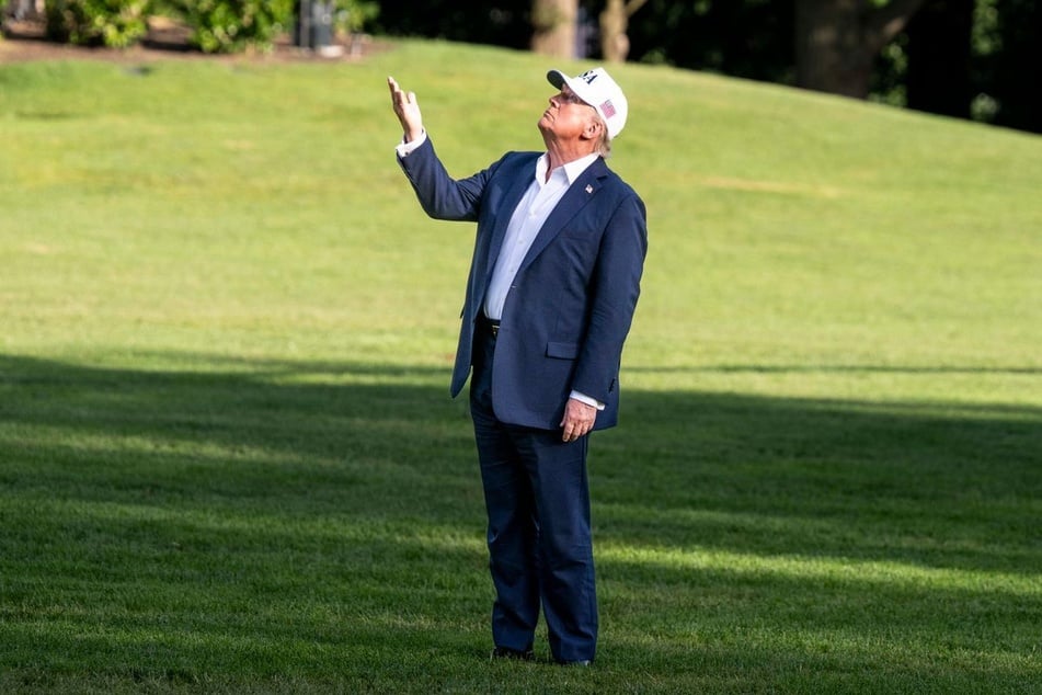 Laut Sloterdijk verschmelzen bei US-Präsident Donald Trump (79) Hofberichterstattung und Kabarett zu einer Gattung.