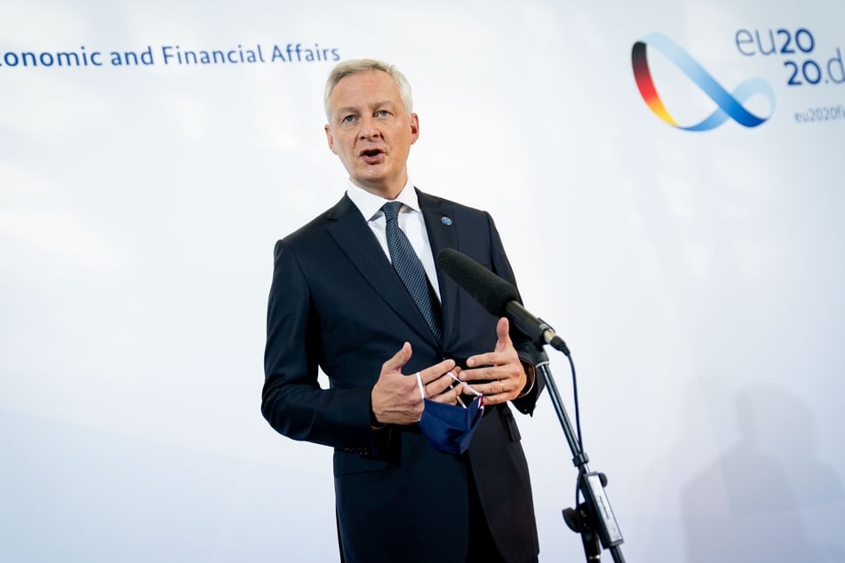 Bruno Le Maire, Frankreichs Minister für Wirtschaft und Finanzen, spricht zu Beginn des Treffens der Eurogruppe und dem Informellen Rat der EU-Wirtschafts- und Finanzminister zu den Medienvertretern.