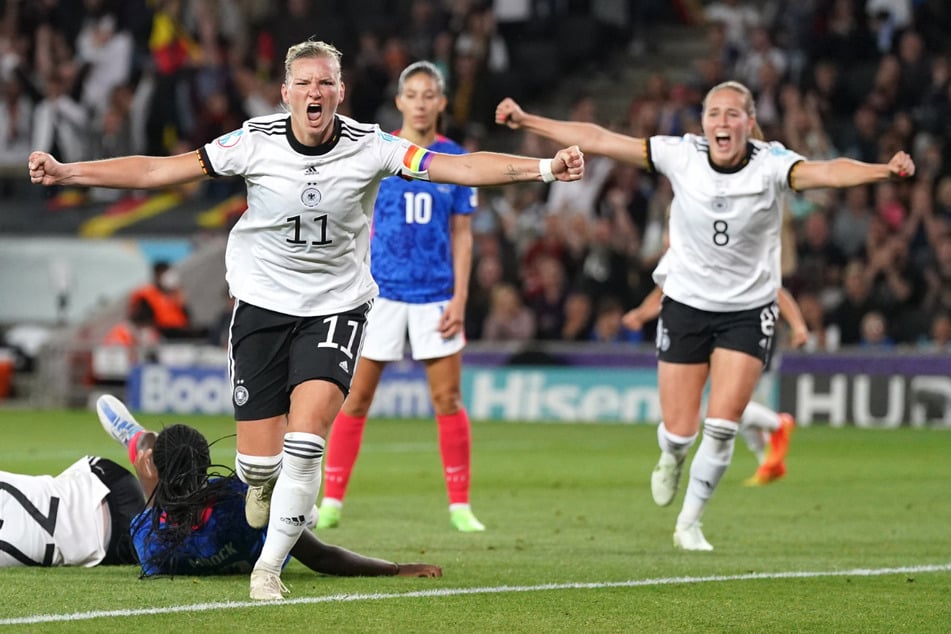 Leipzig bewirbt sich als Austragungsort für die Women's Euro 2029. Werden wir Alexandra Popp (33) und Co. bald im RB-Stadion bejubeln?