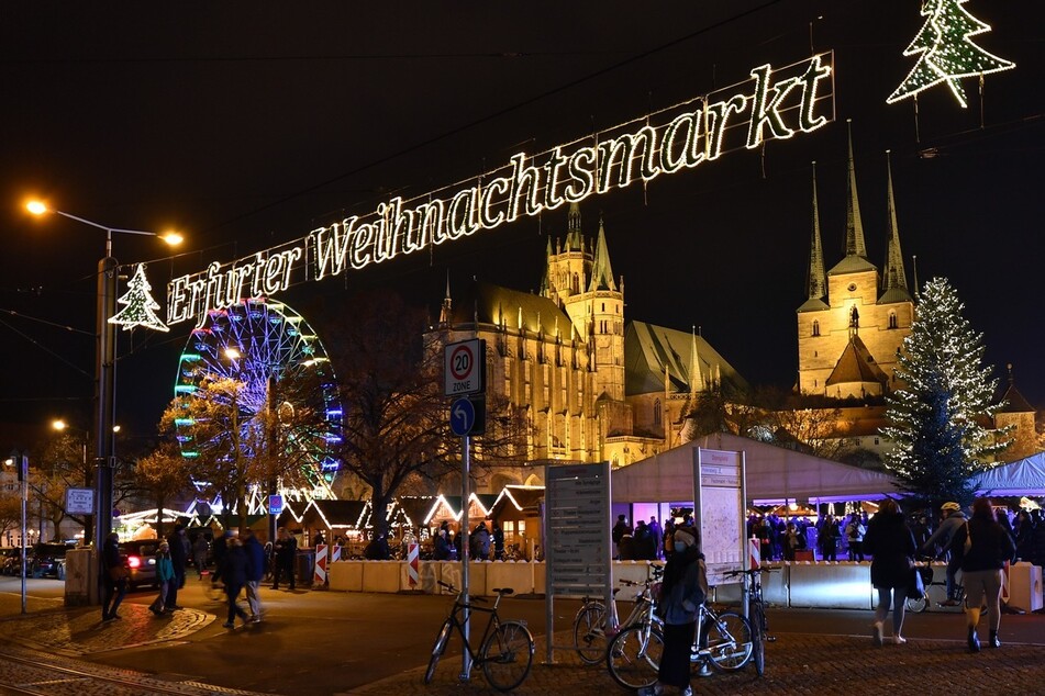 Der Erfurter Weihnachtsmarkt bietet viele Attraktionen für die ganze Familie.