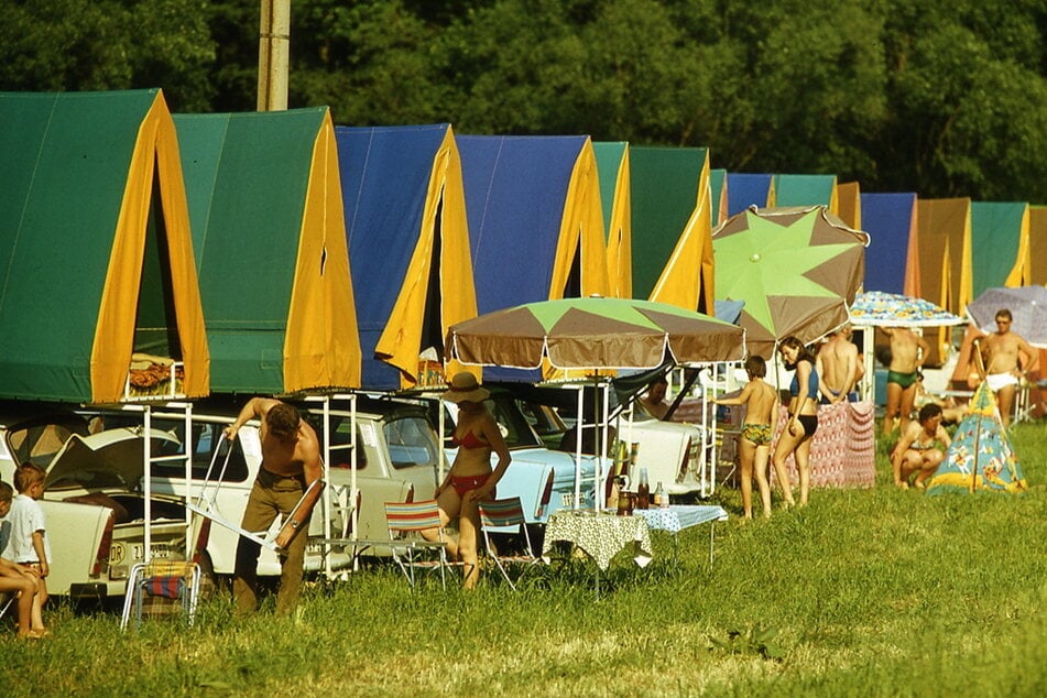 Eine "Villa Sachsenruh" neben der nächsten. Die Mangelwirtschaft machte DDR-Bürger sehr erfinderisch.