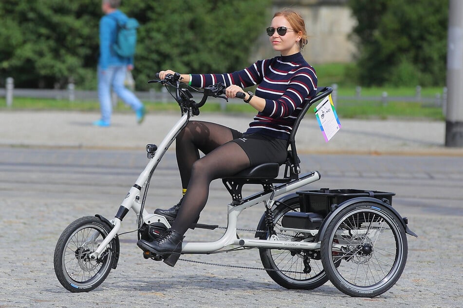 Auch Studentin Nina Dröge (24) ist für weniger Autos in den Städten, kann sich ein Lastenrad mit E-Motor aber nicht leisten.