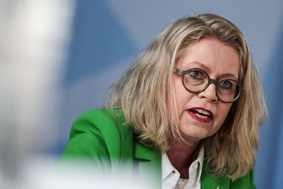 Verkehrssenatorin Ute Bonde (58, CDU) gibt sich unbeeindruckt von den Bedenken der SPD.