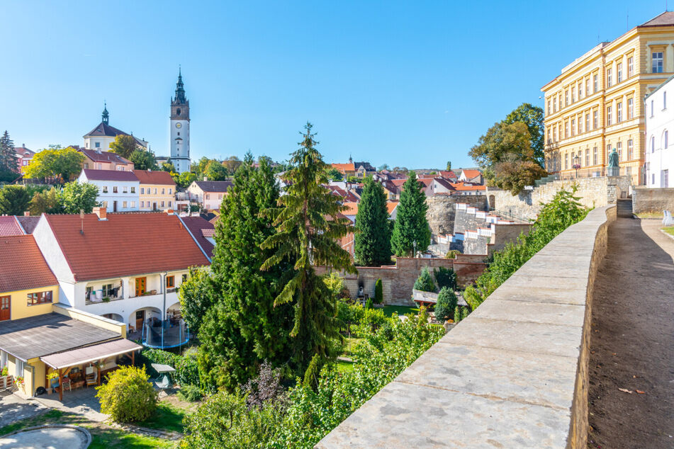 Litoměřice/Leitmeritz ist immer einen Ausflug wert: Neben der internationalen Bier-Messe an diesem Wochenende locken auch Europas größter Renaissance-Marktplatz mit vielen kleinen Geschäften, Kneipen, Bischofsresidenz und ein tolles Weinbaumuseum in die Stadt über der Labe (Elbe).