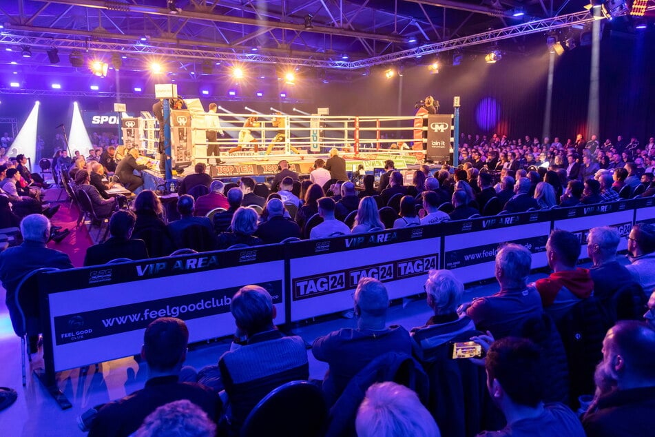 Action im Ring, volle Ränge im Kraftverkehr. Die Box-Nacht 2023 war ein Erfolg und soll es auch im November werden.