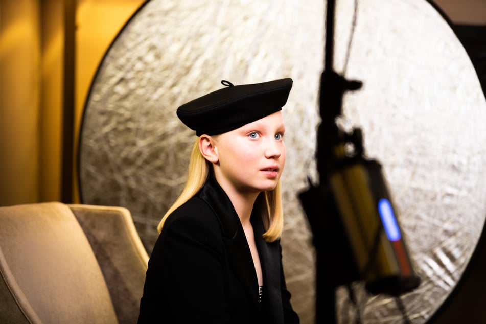 Helena Zengel (12) während der Verleihung der Golden Globes. Zusammen mit mit Weltstars wie Jodie Foster (58) war sie dort in der Kategorie "Beste Nebendarstellerin" nominiert.