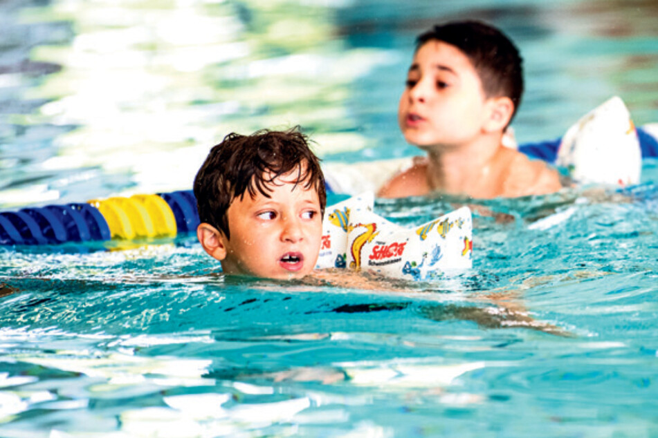 Für Kinder, deren Schwimm-Unterricht ins Wasser fiel, gibt es Gutscheine für Schwimmkurse in den Sommerferien. (Symbolfoto)