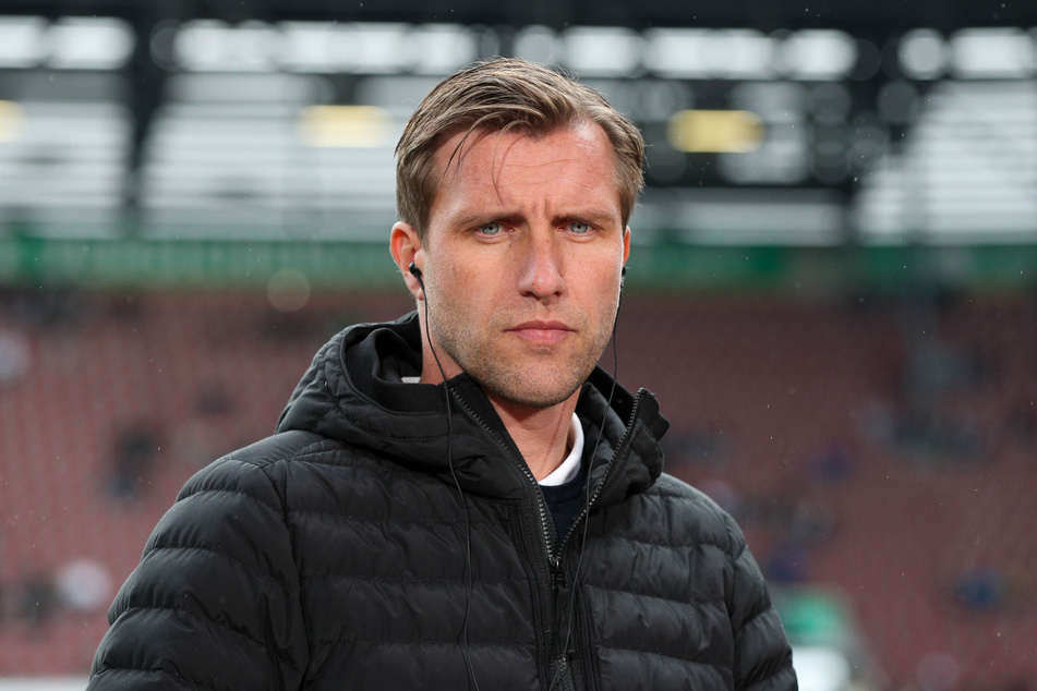 Eintracht Frankfurts Sportvorstand Markus Krösche (42) hat einem möglichen Wechsel von Mittelstürmer Randal Kolo Muani (24) erst einmal einen Riegel vorgeschoben.