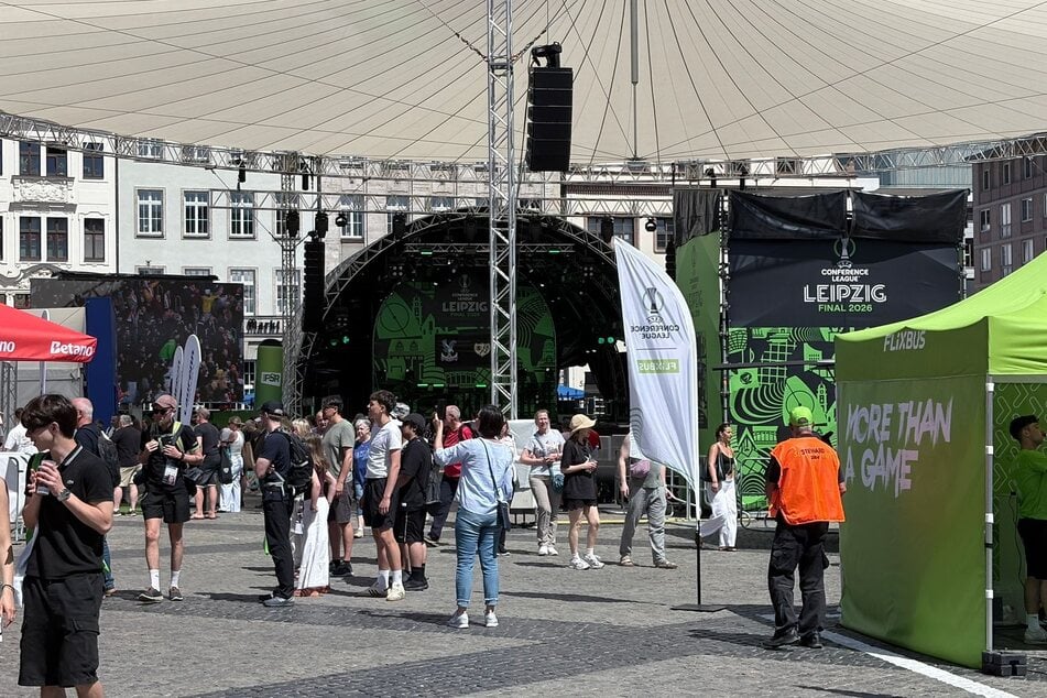Beim Fan Festival auf dem Markt vor dem Alten Rathaus feiern die Leipziger mit ihren Gästen vom 25. bis 27. Mai 2026. Zum Abschluss gibt es am Mittwochabend dann ein Public Viewing für alle, die es nicht ins Stadion geschafft haben.