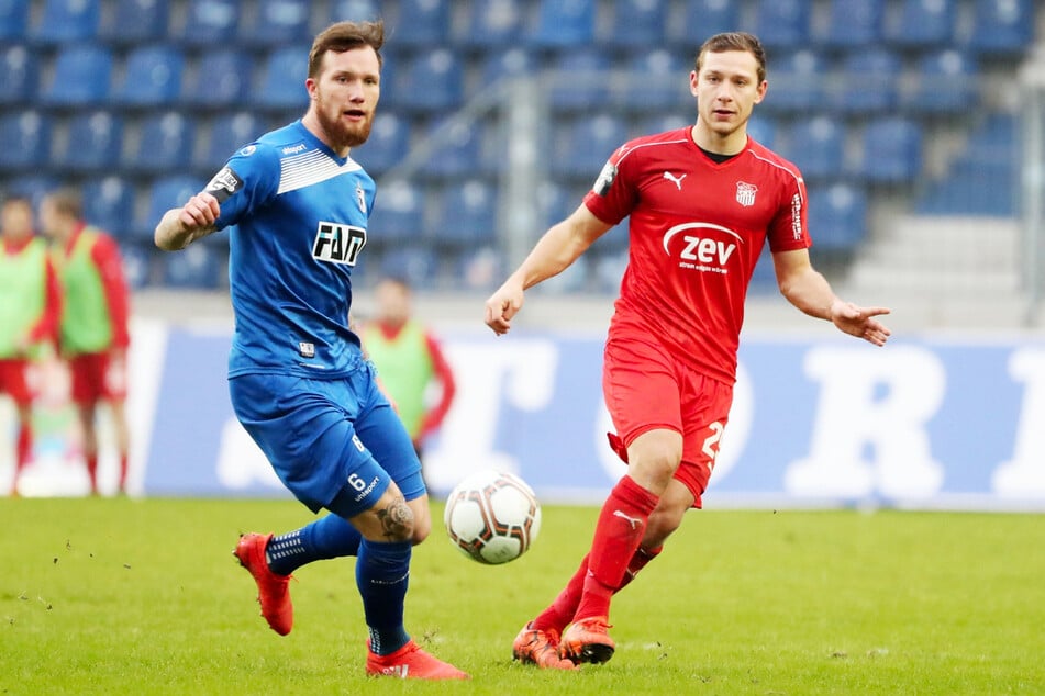 Jan Löhmannsröben (29, l.) hier noch im Trikot des 1. FC Magdeburg gegen den damaligen Anfreifer des FSV Zwickau, Robert Koch.