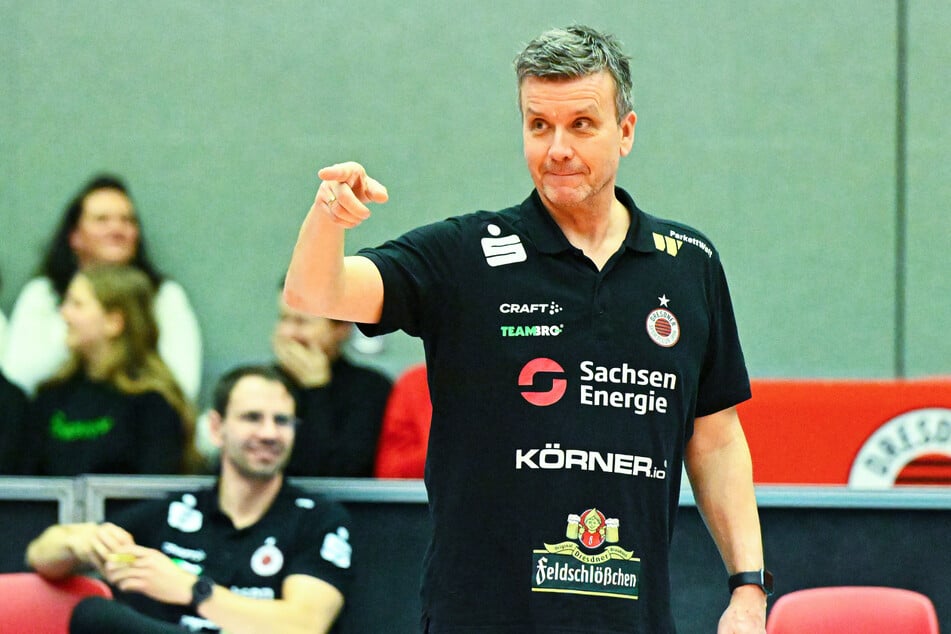 DSC-Coach Alex Waibl (56) weiß, was gegen Wiesbaden auf ihn und sein Team zukommt.