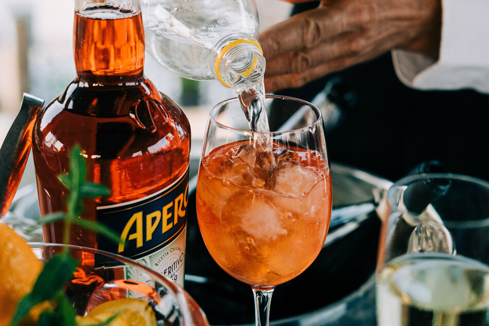 Aperol spritz is a trendy, incredibly delicious, and simple summer cocktail.